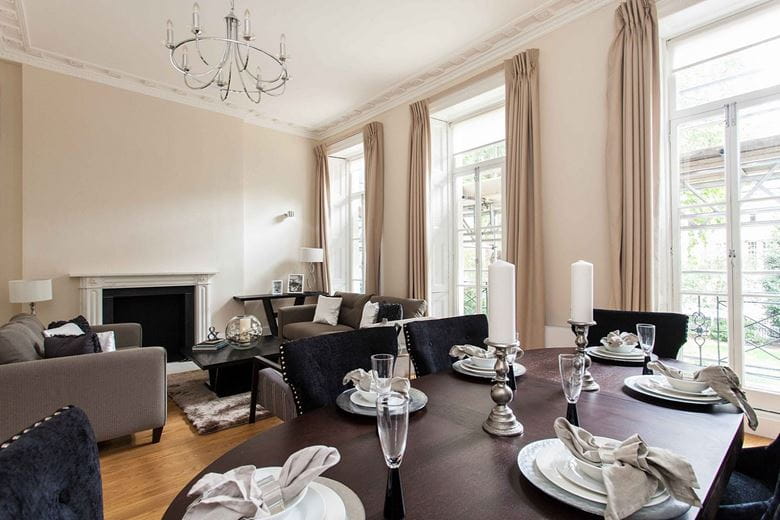 2 bedroom flat, Montagu Square, Marylebone W1H - Available
