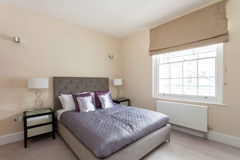 2 bedroom flat, Montagu Square, Marylebone W1H - Available