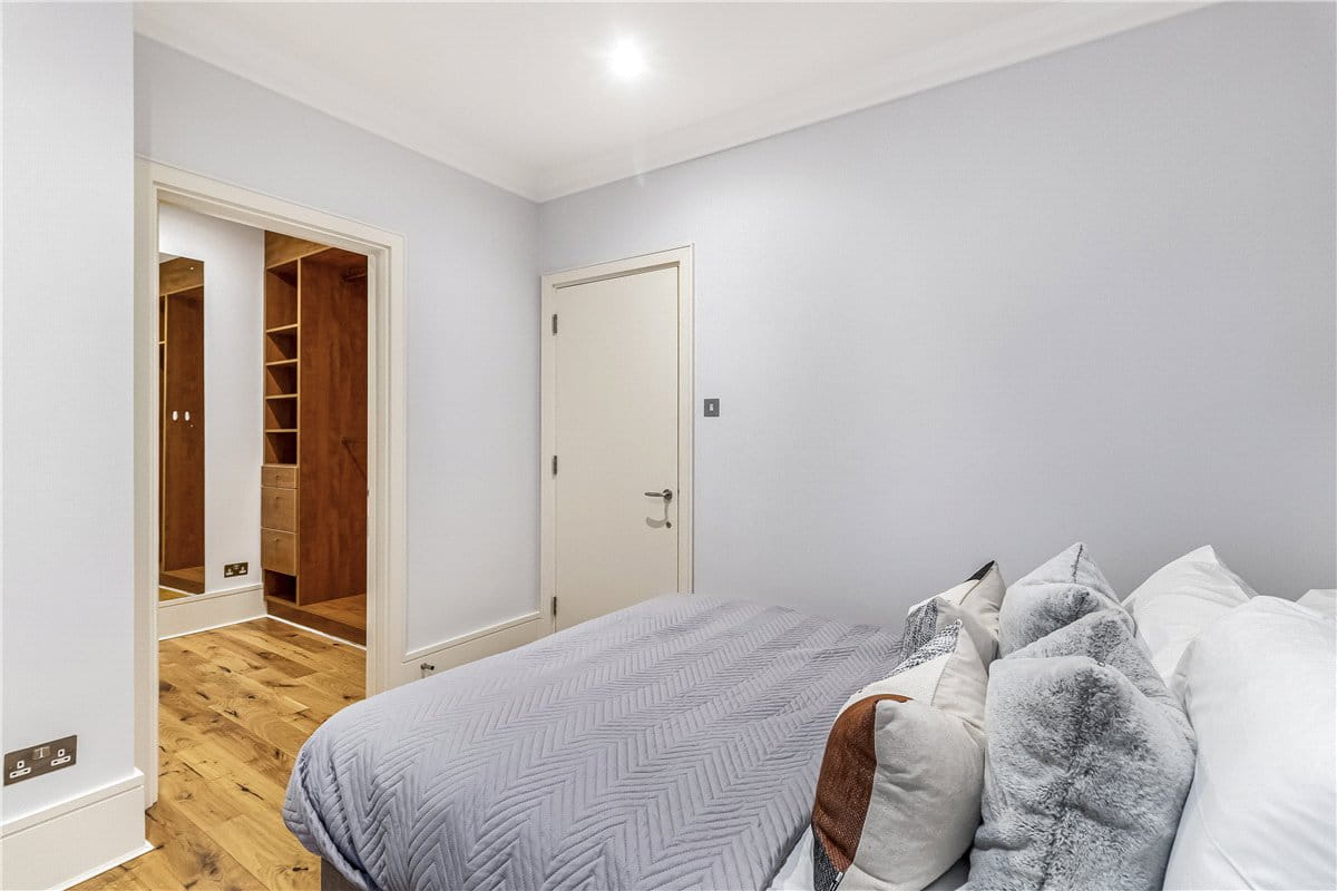 2 bedroom flat, Devonshire Place, Marylebone W1G - Let Agreed