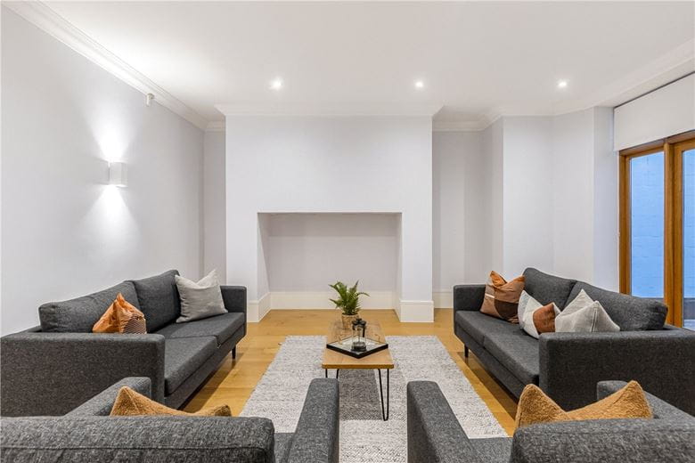 2 bedroom flat, Devonshire Place, Marylebone W1G - Let Agreed