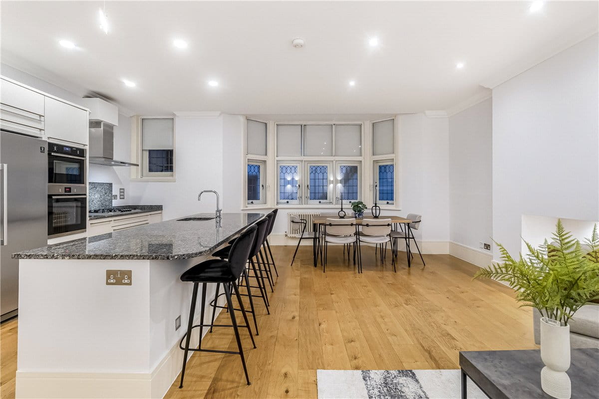 2 bedroom flat, Devonshire Place, Marylebone W1G - Let Agreed