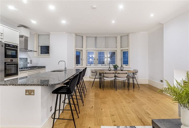 2 bedroom flat, Devonshire Place, Marylebone W1G - Let Agreed