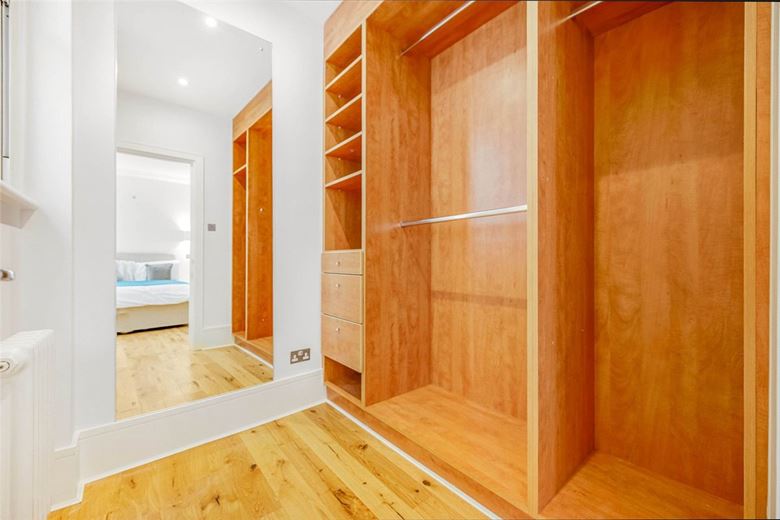 2 bedroom flat, Devonshire Place, Marylebone W1G - Available