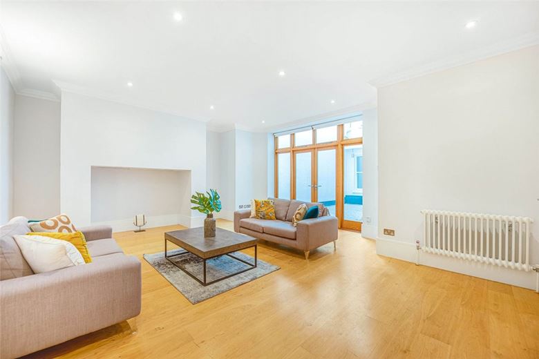 2 bedroom flat, Devonshire Place, Marylebone W1G - Available
