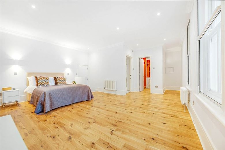 2 bedroom flat, Devonshire Place, Marylebone W1G - Available