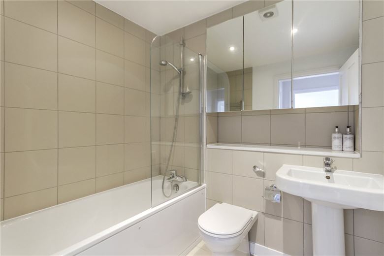 2 bedroom flat, Manchester Street, Marylebone W1U - Available