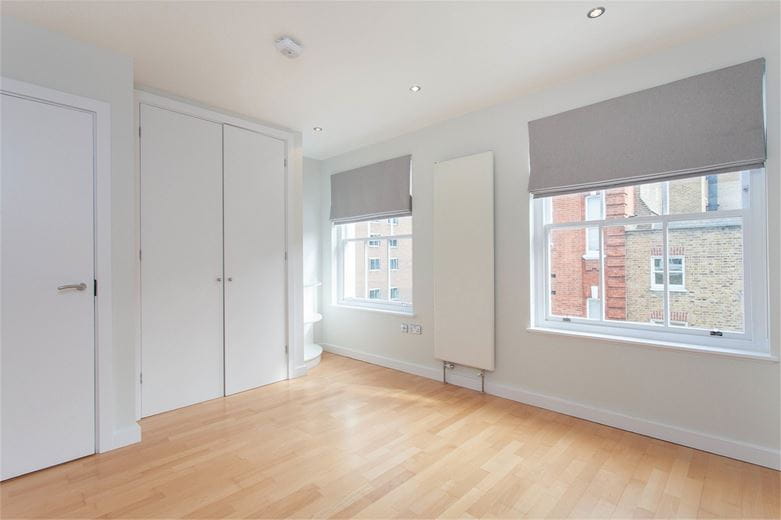 1 bedroom flat, Upper Berkeley Street, Marylebone W1H - Available