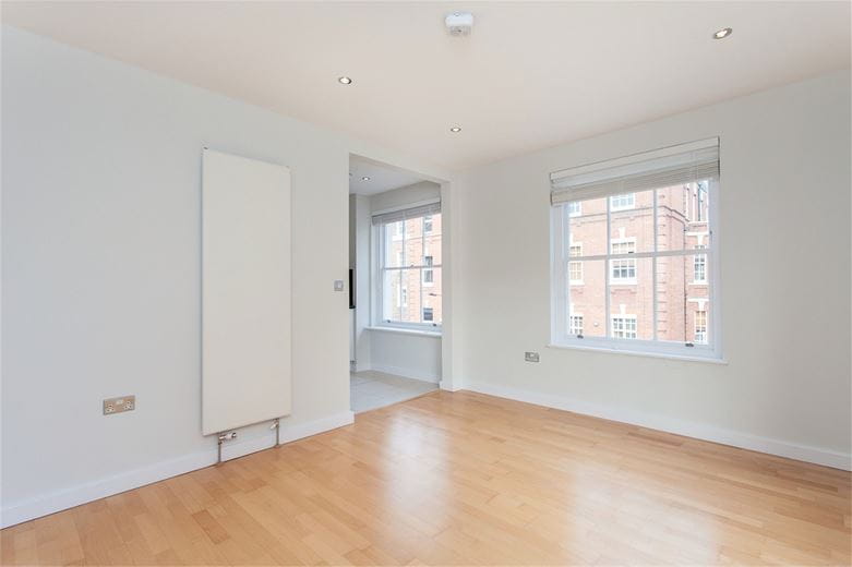 1 bedroom flat, Upper Berkeley Street, Marylebone W1H - Available