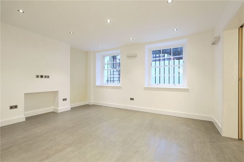1 bedroom flat, Montagu Square, Marylebone W1H - Available