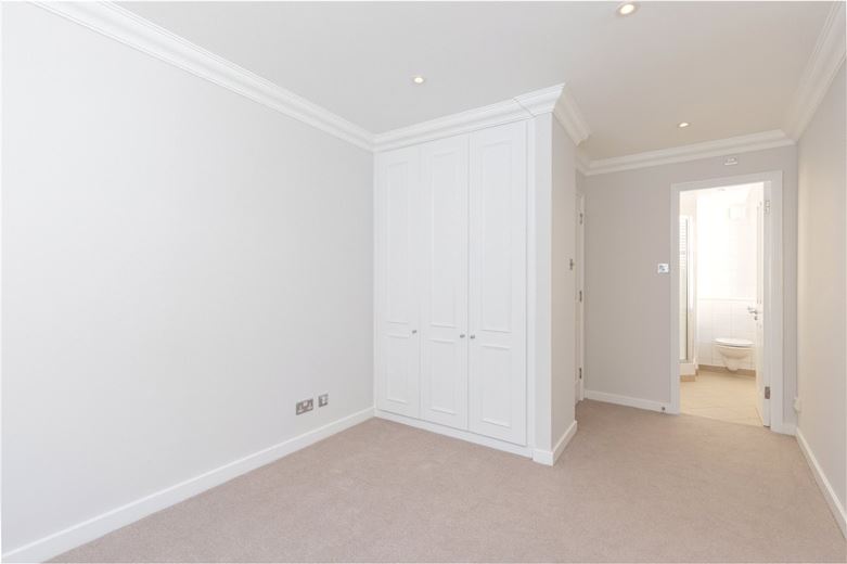 2 bedroom flat, Manchester Street, Marylebone W1U - Available
