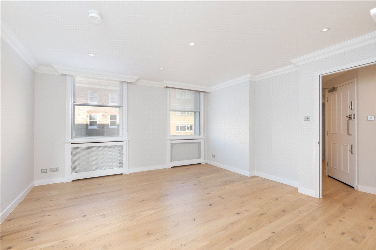 2 bedroom flat, Manchester Street, Marylebone W1U - Available