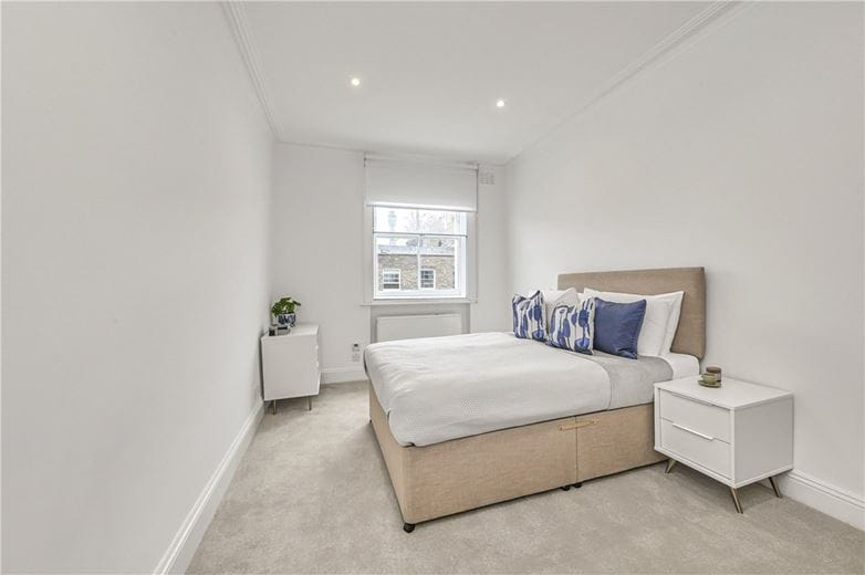 3 bedroom flat, Upper Wimpole Street, Marylebone W1G - Available