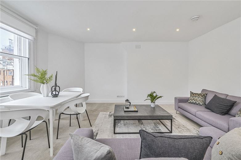 3 bedroom flat, Upper Wimpole Street, Marylebone W1G - Available