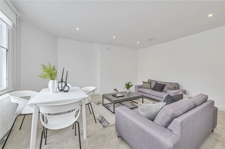 3 bedroom flat, Upper Wimpole Street, Marylebone W1G - Available