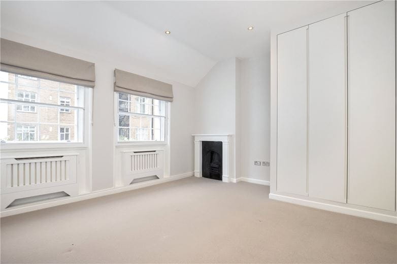 2 bedroom house, Gloucester Place Mews, Marylebone W1U - Available