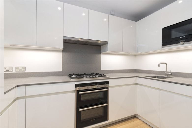 2 bedroom house, Gloucester Place Mews, Marylebone W1U - Available