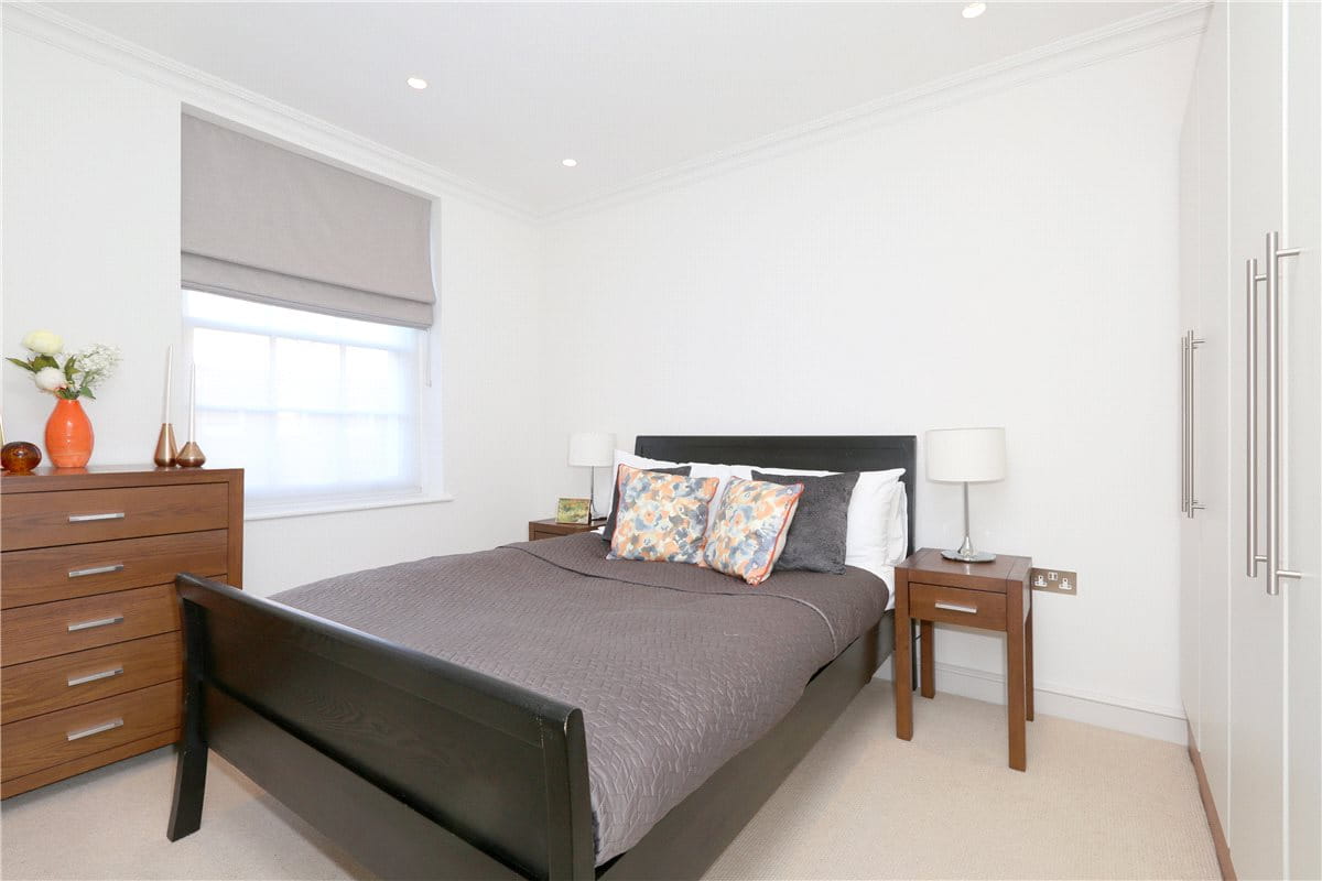 1 bedroom flat, Upper Berkeley Street, Marylebone W1H - Under Offer