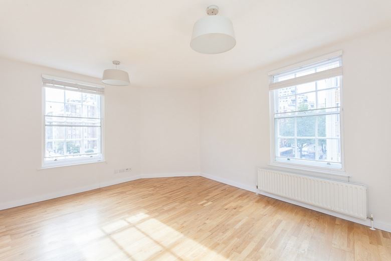 3 bedroom flat, George Street, Marylebone W1H - Let Agreed