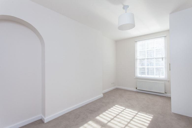 3 bedroom flat, George Street, Marylebone W1H - Let Agreed