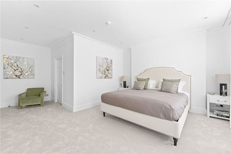 2 bedroom maisonette, Gloucester Place, Marylebone W1U - Available
