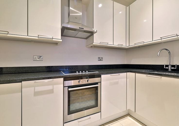 1 bedroom flat, Manchester Street, Marylebone W1U - Under Offer