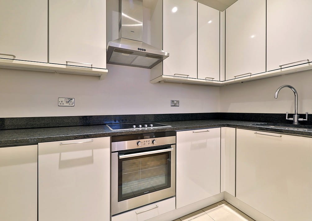 1 bedroom flat, Manchester Street, Marylebone W1U - Under Offer