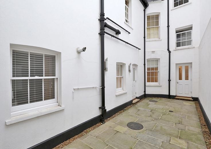 1 bedroom flat, Manchester Street, Marylebone W1U - Under Offer