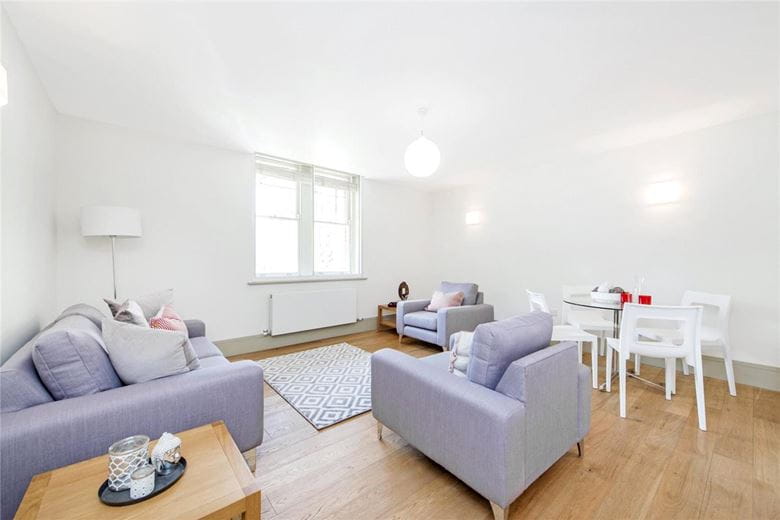 2 bedroom flat, Moxon Street, Marylebone W1U - Available