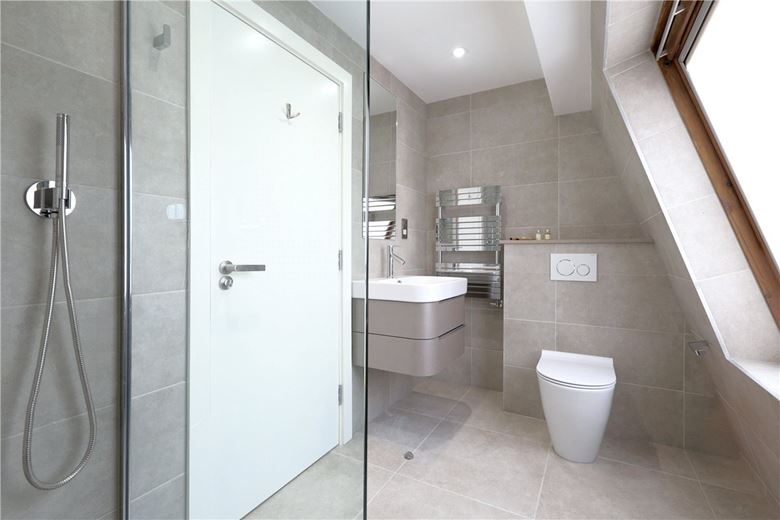 2 bedroom house, Devonshire Mews South, London W1G - Available