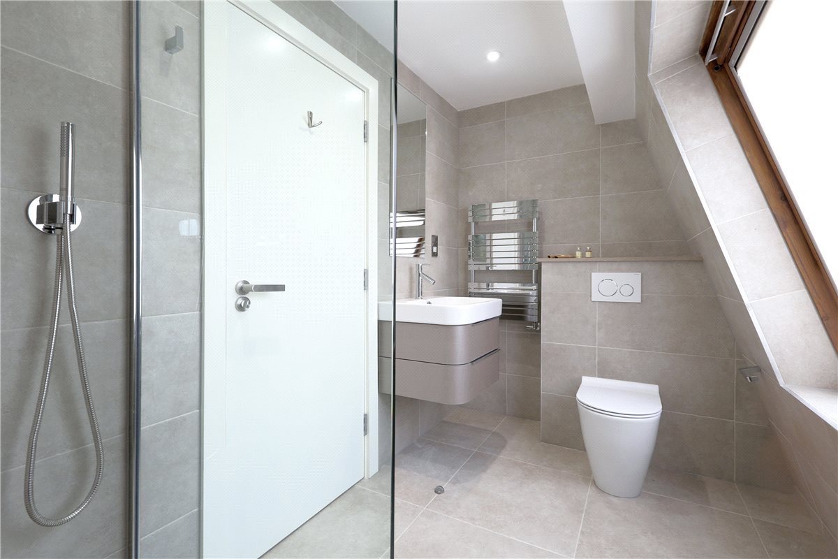 2 bedroom house, Devonshire Mews South, London W1G - Available