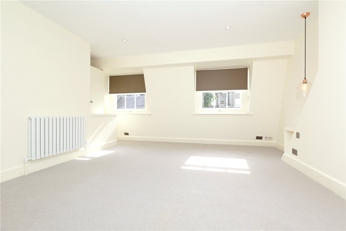 2 bedroom house, Devonshire Mews South, London W1G - Available