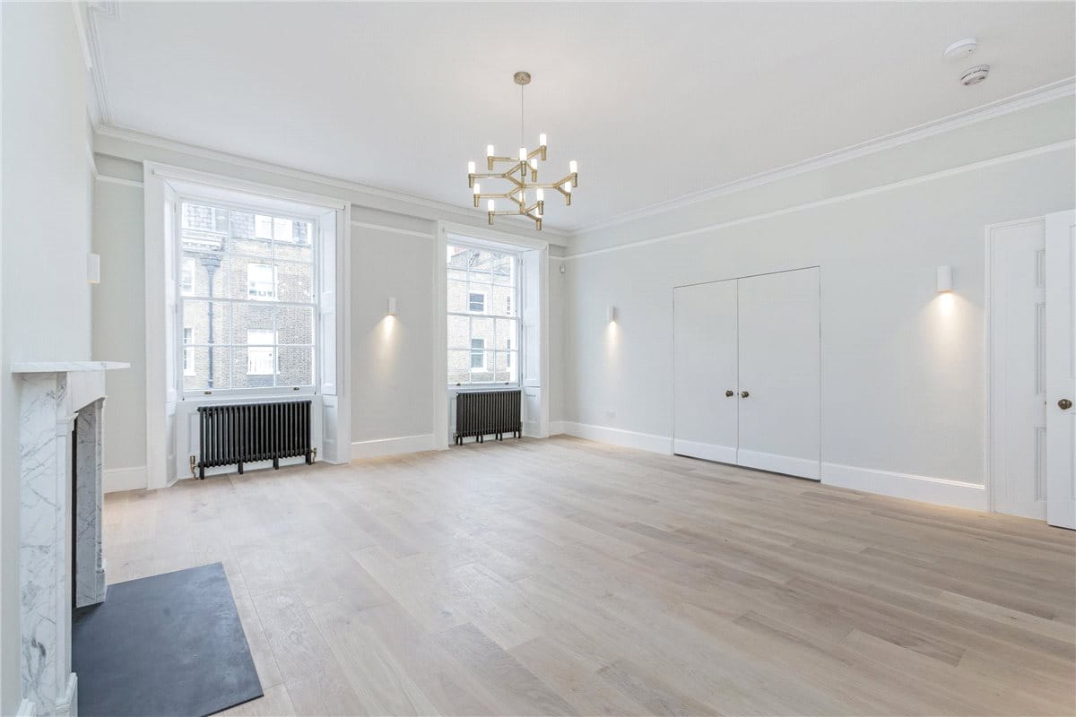 1 bedroom flat, Harley Street, Marylebone W1G - Available