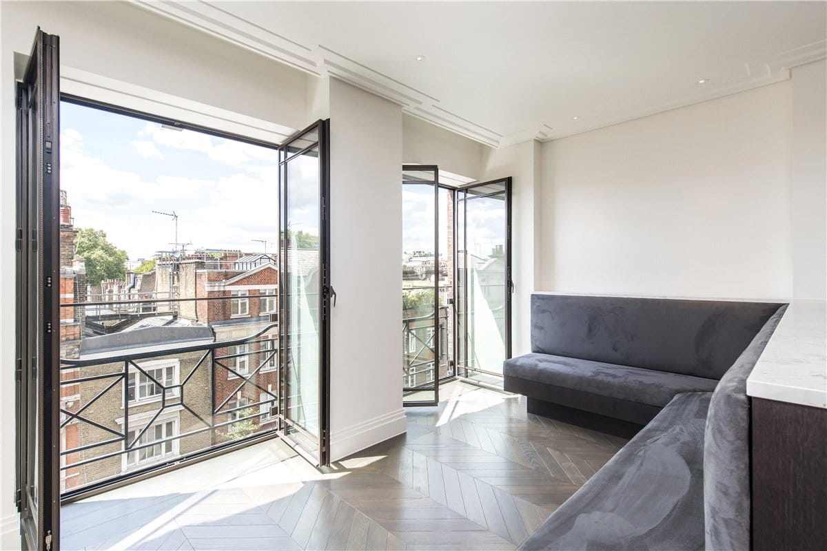 2 bedroom flat, Marylebone High Street, London W1U - Let Agreed