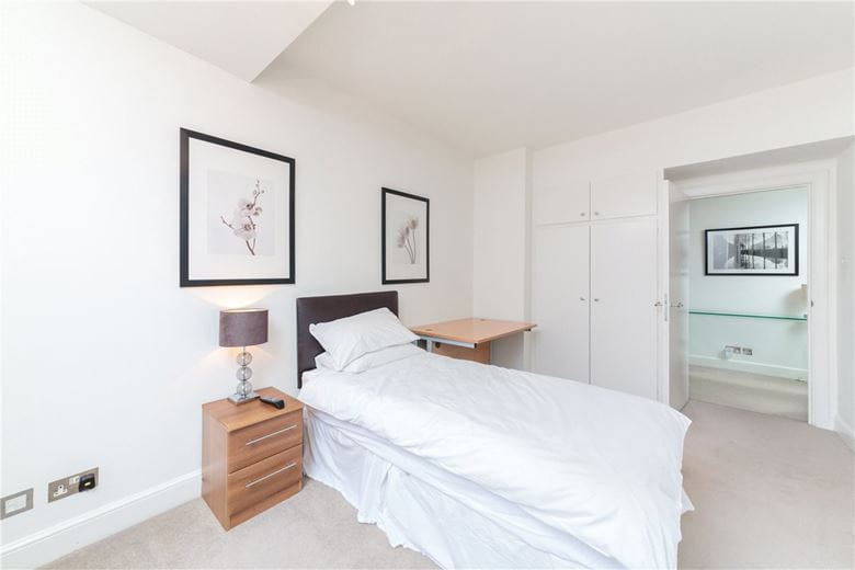 3 bedroom flat, Weymouth Street, Fitzrovia W1W - Available