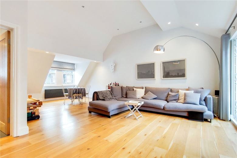 2 bedroom flat, Devonshire Mews South, Marylebone W1G - Available