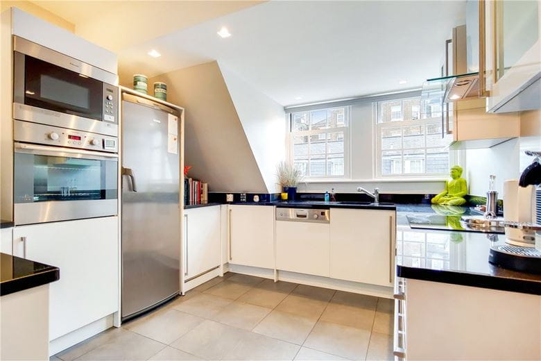 2 bedroom flat, Devonshire Mews South, Marylebone W1G - Available