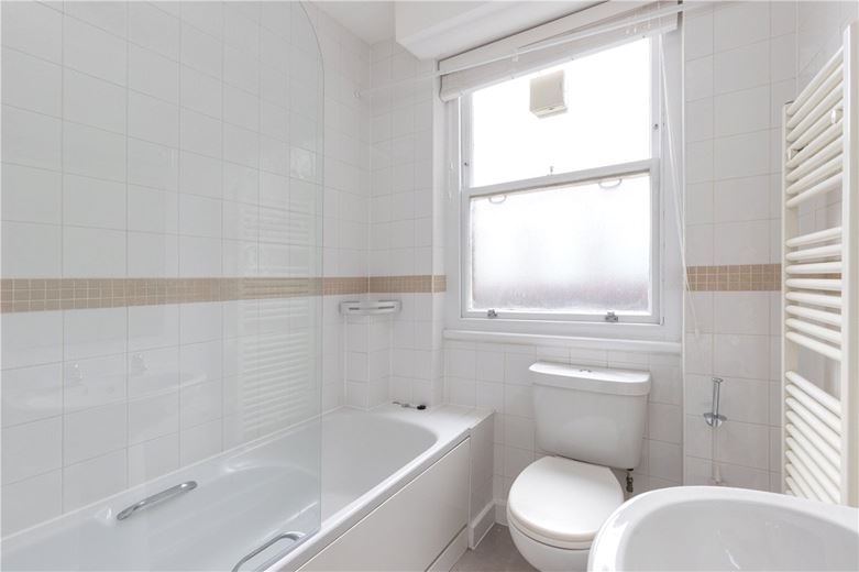 3 bedroom flat, George Street, Marylebone W1H - Available
