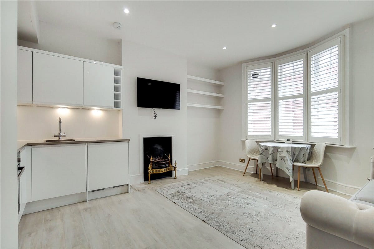 1 bedroom flat, New Cavendish Street, Marylebone W1G - Available