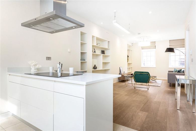 4 bedroom flat, Bentinck Street, Marylebone W1U - Available