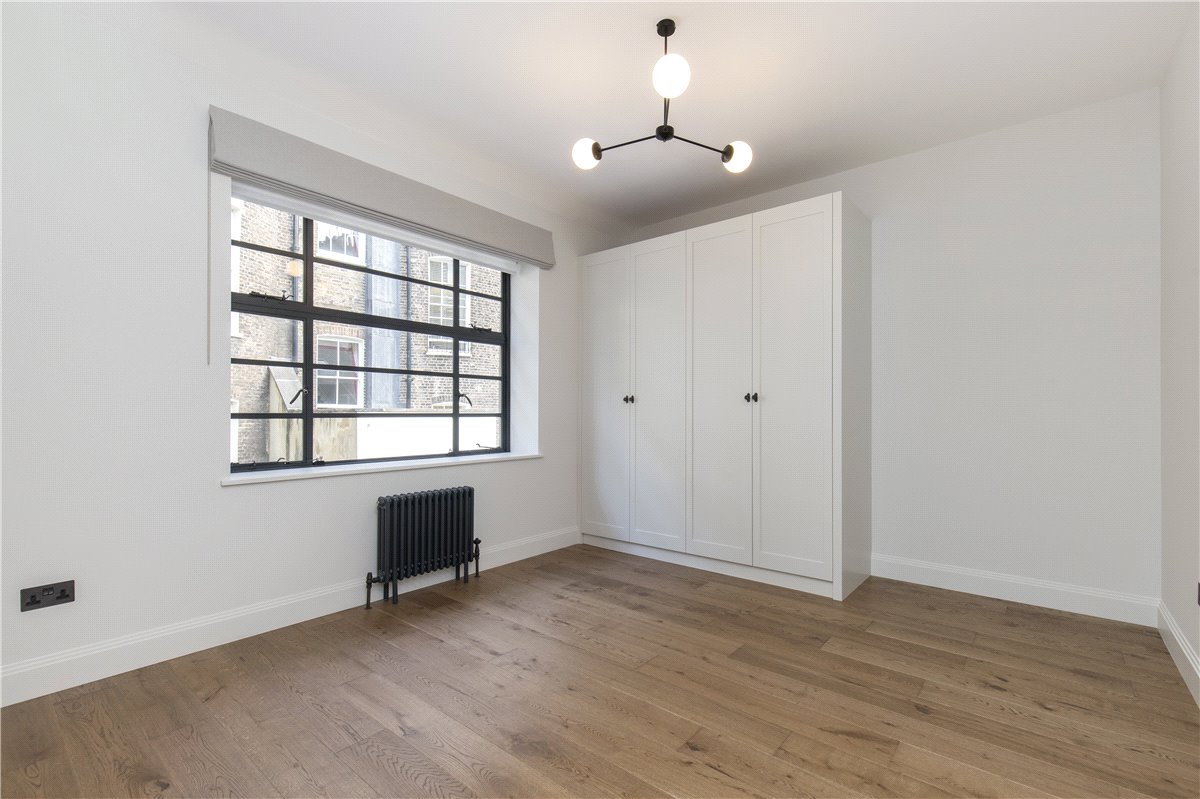 2 bedroom flat, Gloucester Place Mews, Marylebone W1U - Let Agreed