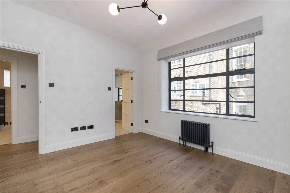 2 bedroom flat, Gloucester Place Mews, Marylebone W1U - Let Agreed