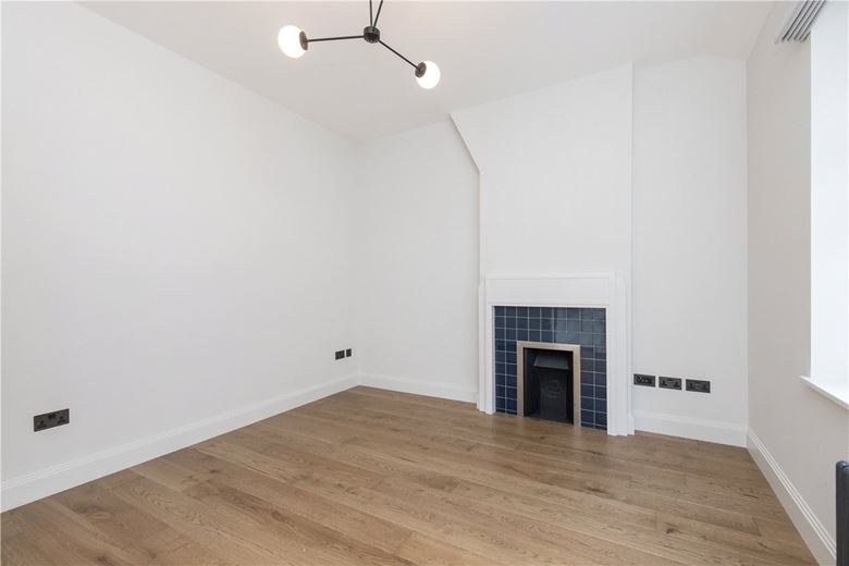 2 bedroom flat, Gloucester Place Mews, Marylebone W1U - Let Agreed