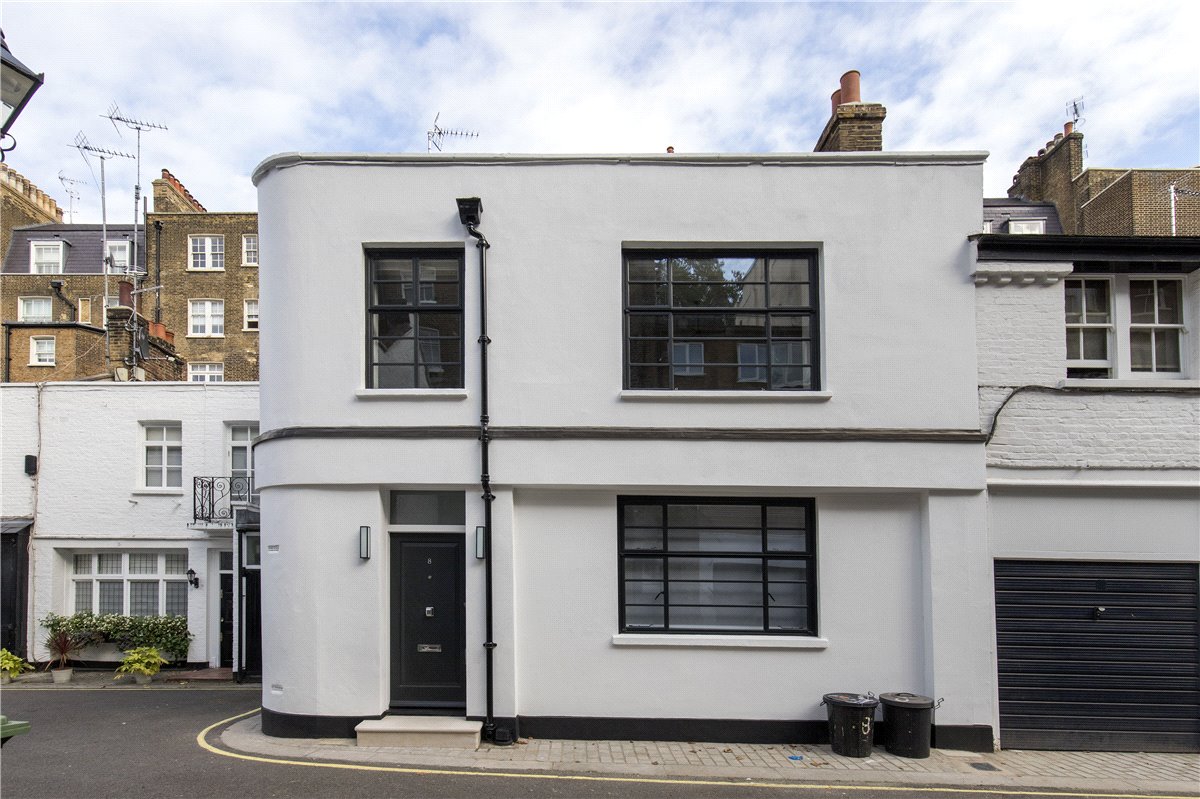 2 bedroom flat, Gloucester Place Mews, Marylebone W1U - Let Agreed