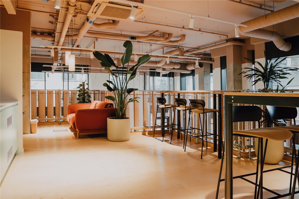 2 bedroom flat, Heartwell Avenue, London E16 - Available