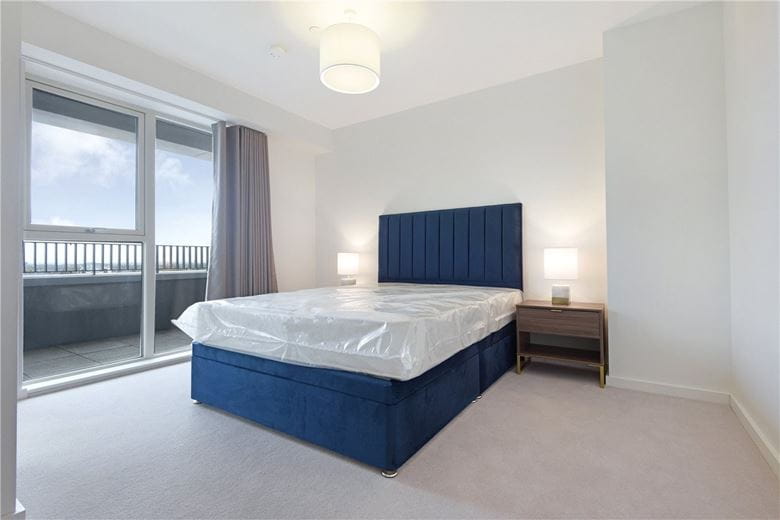1 bedroom flat, Heartwell Avenue, London E16 - Let Agreed