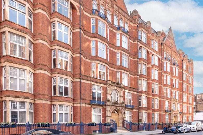 3 bedroom flat, Bickenhall Street, Marylebone W1U