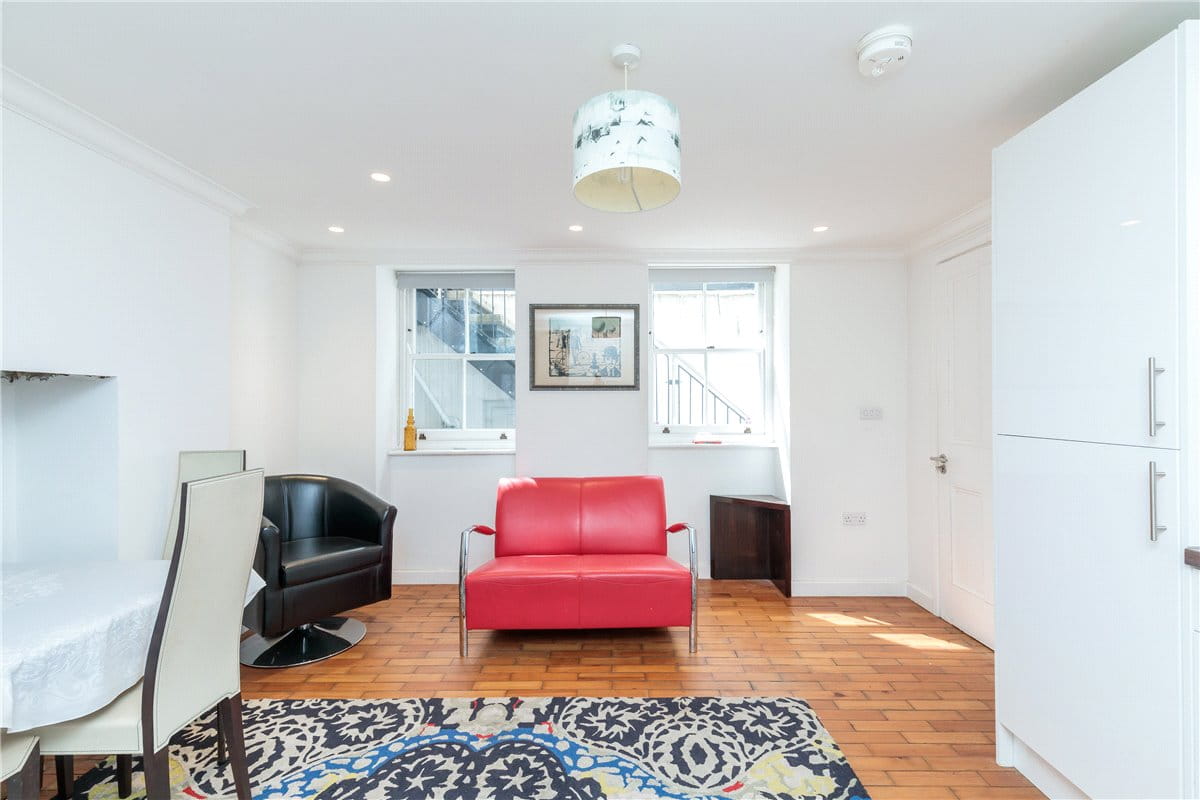1 bedroom flat, Nottingham Street, London W1U