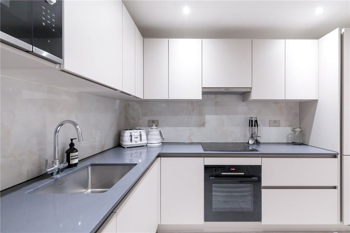 4 bedroom flat, Bryanston Court, George Street W1H - Available