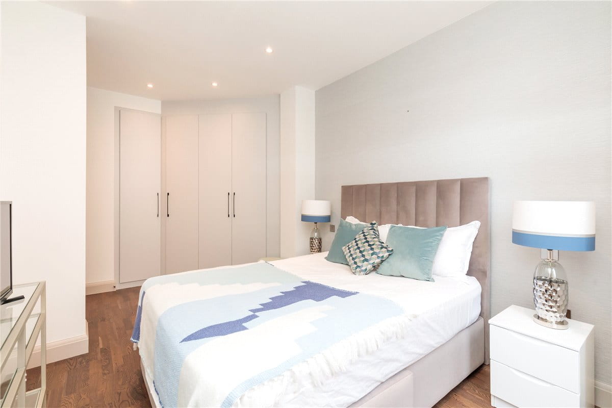 4 bedroom flat, Bryanston Court, George Street W1H - Available