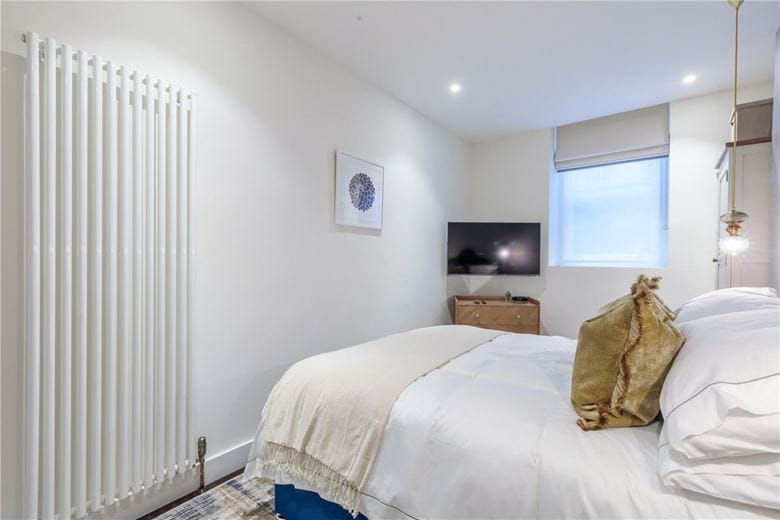 3 bedroom maisonette, Wimpole Street, London W1G - Available